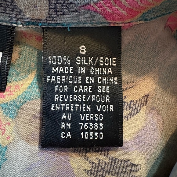 Diane Gilman Pink and Green Button Down Shirt Floral Design 100% silk - Picture 9 of 9